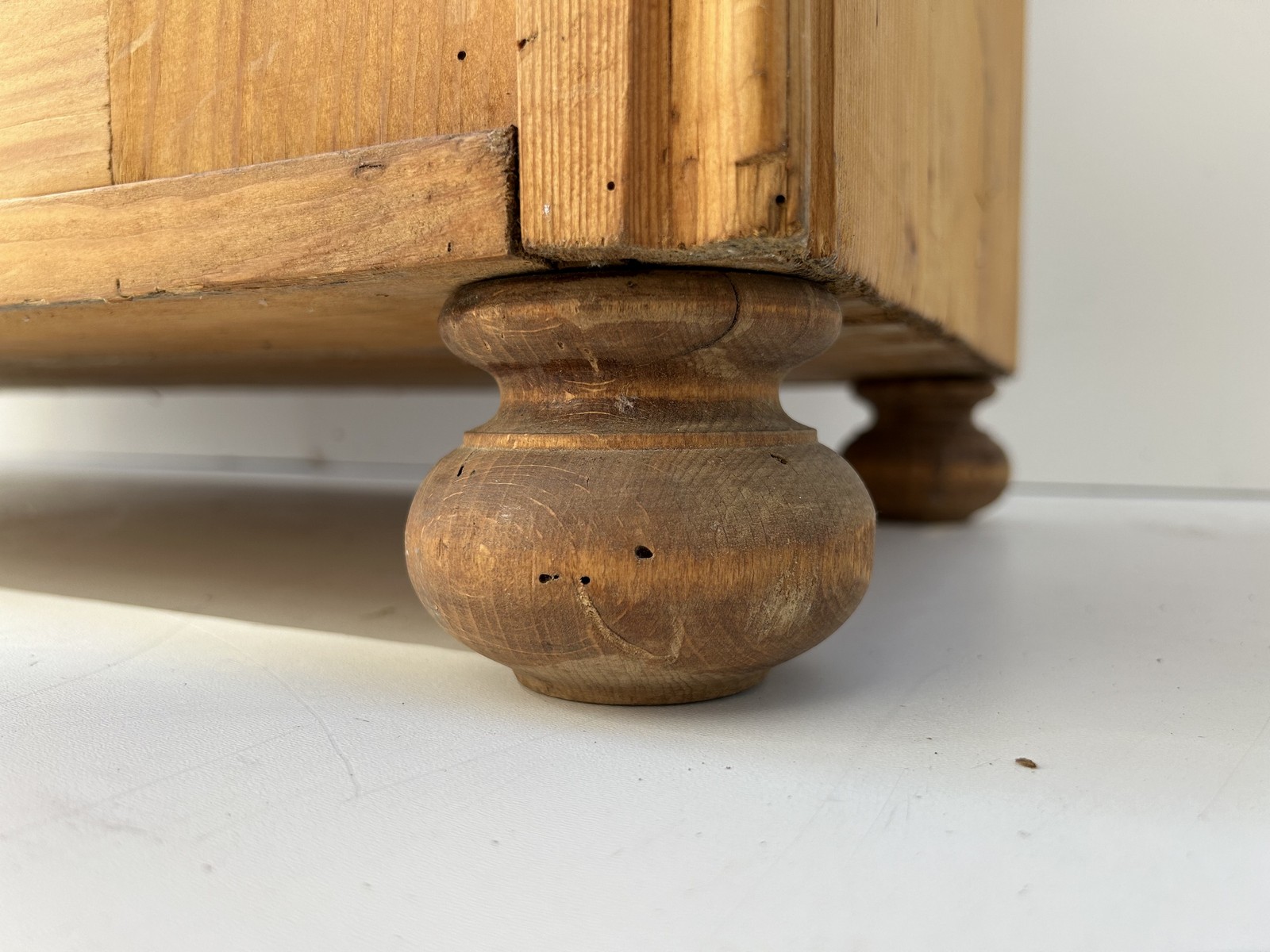 Antiker Weichholz Kleiderschrank Schrank 2-türig Landhaus