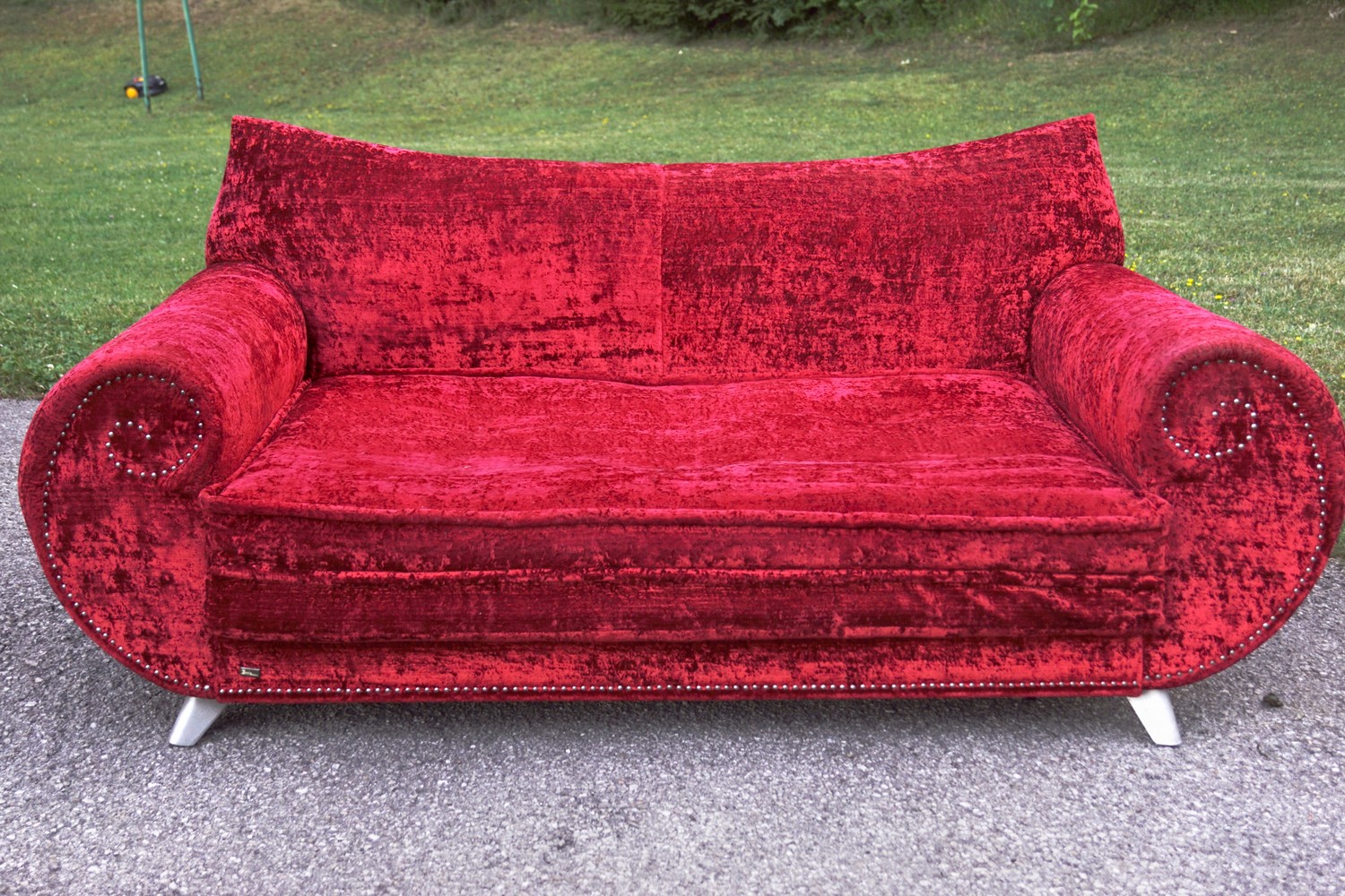 Bretz Gaudi Sofa rot ausziehbar Bettsofa Design Goethes GAlerie