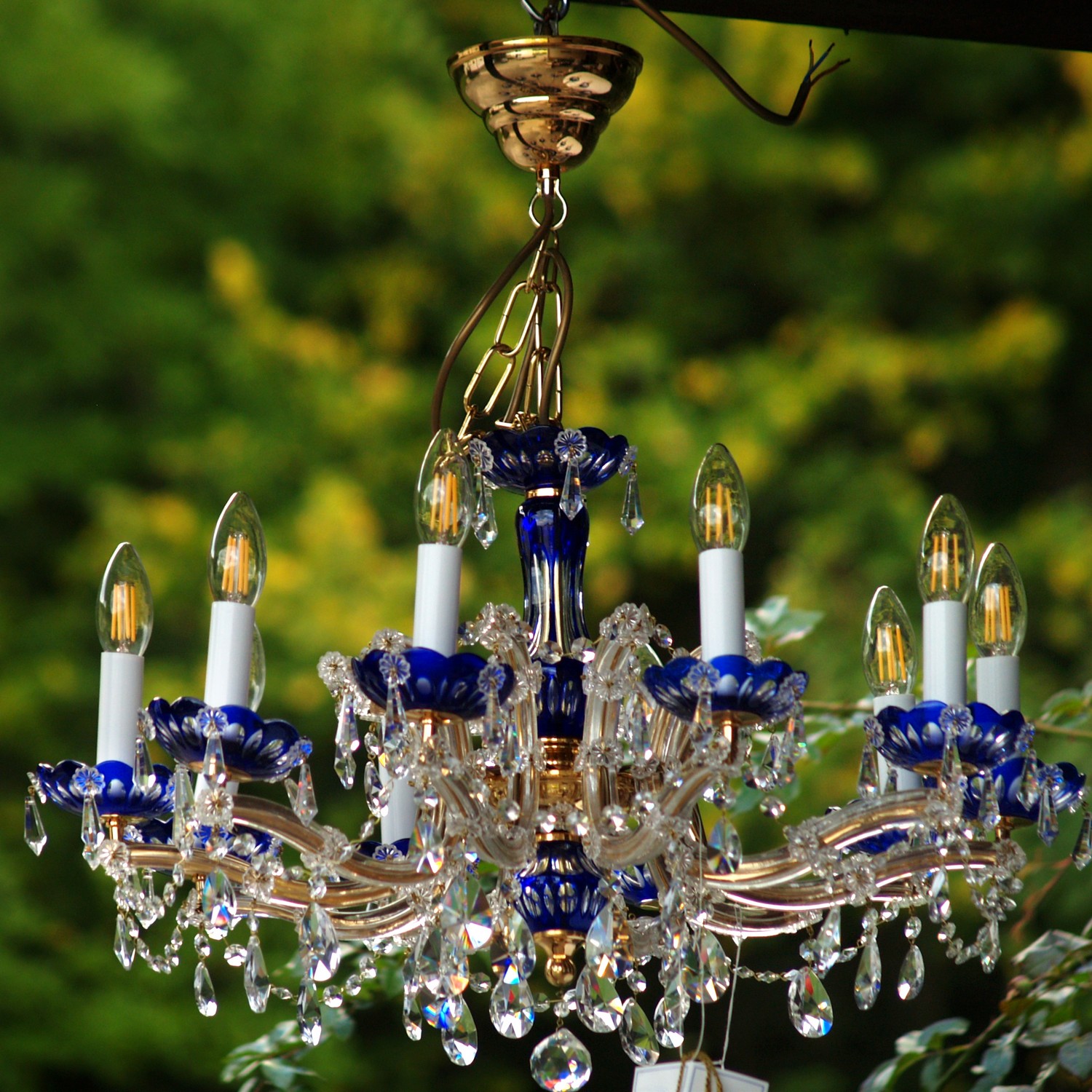 Kronleuchter Antikstil Bleikristall Maria Theresia 10-flammig Ausstellungsstück Bleikristall Kronleuchter Böhmisch Design ORION Original Lampe Luster Bleikristalle Kristalle mundgeblasen geschliffen Ausstellungsstück Sale Leuchter Prismen 10-flammig 12 14 60 funkelnd spektralfarben blau gold maria theresia Luster vienna Prismen STRAS