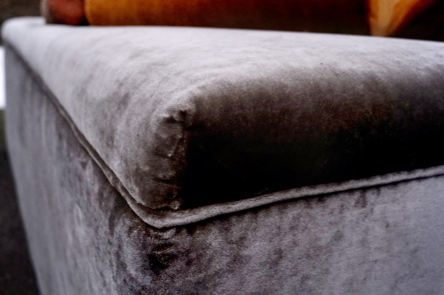 Bretz Eckbank Einzelstück Sofa Design Chelsea Silber grau schimmernd Samtstoff