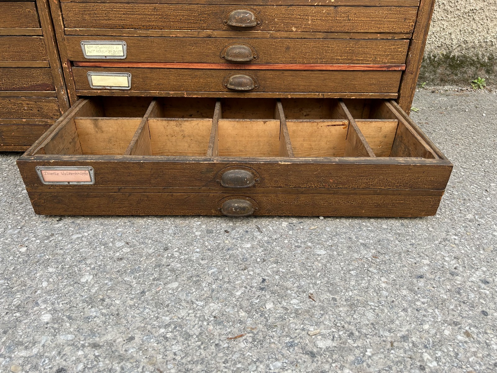 Setzkasten antik Schubladenschrank Holz Vintage Möbel Druckereikasten Industrial Design