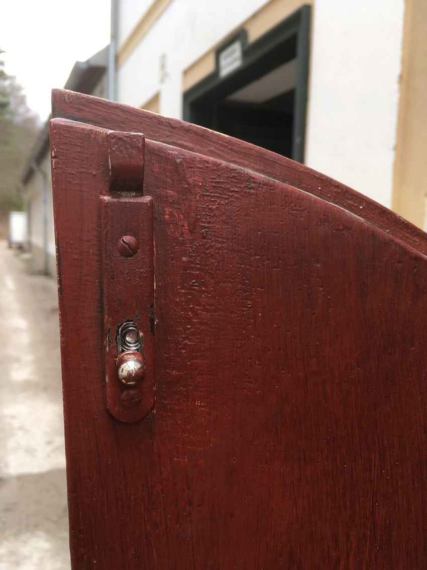 Bauernschrank rot bemalt antikstil Landhausstil Möbel