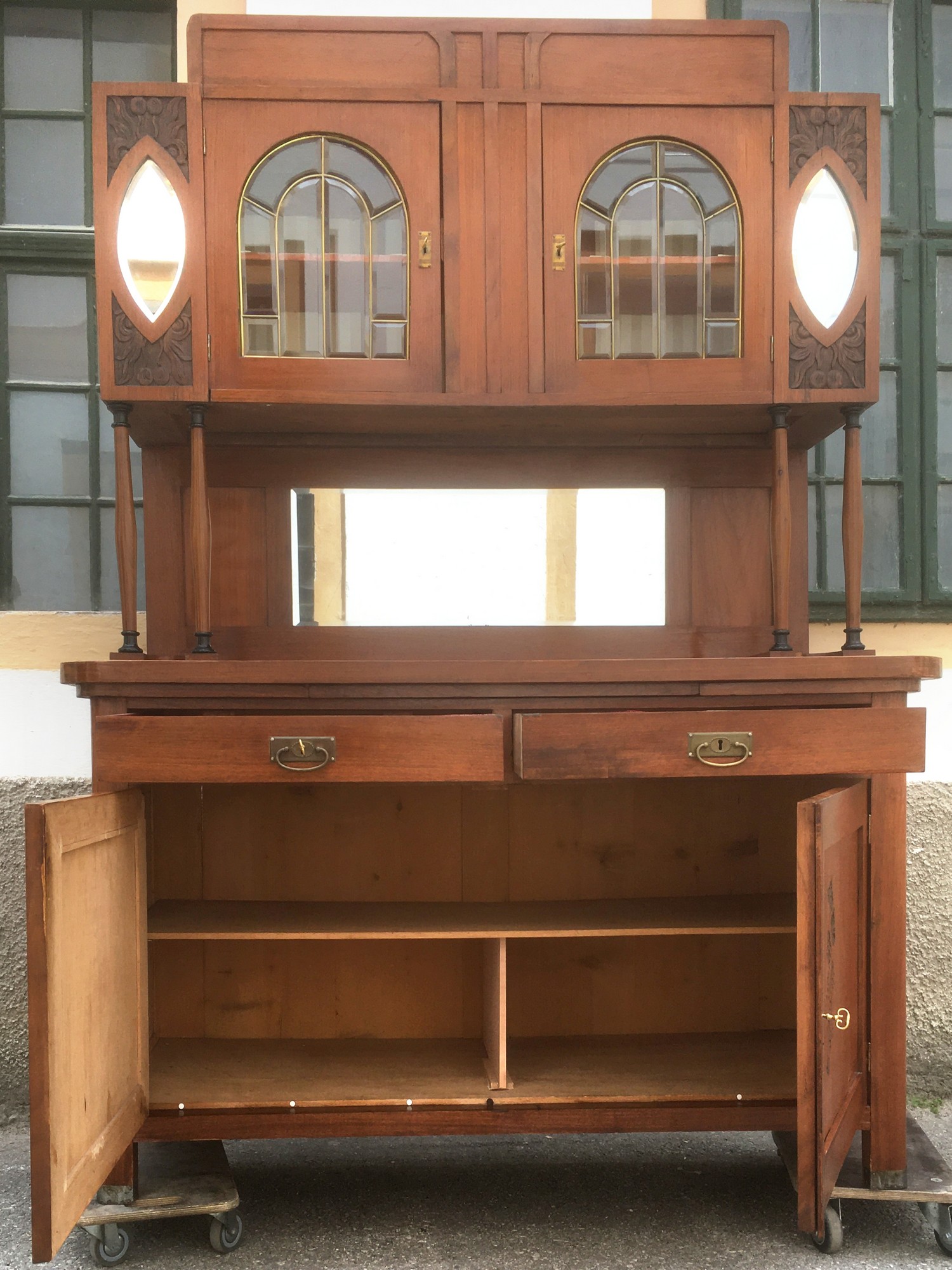 Jugendstil Schrank ArtNouveau secessionistisch Kredenz Vitrine antik Kirschen beschnitzt Jugendstil