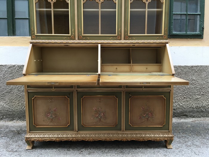 Barockstil gold Schrank