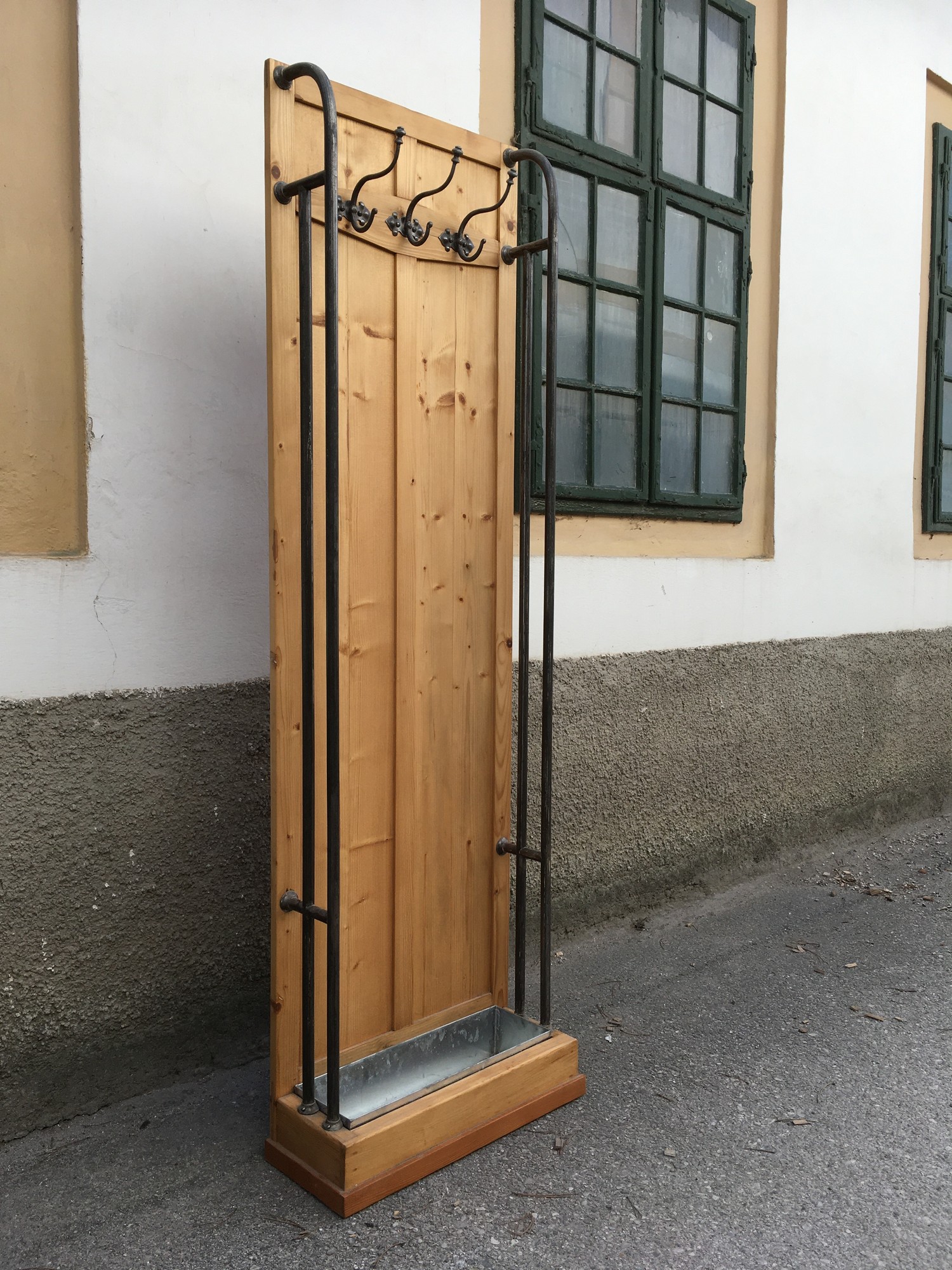 Garderobenwand Jugendstil