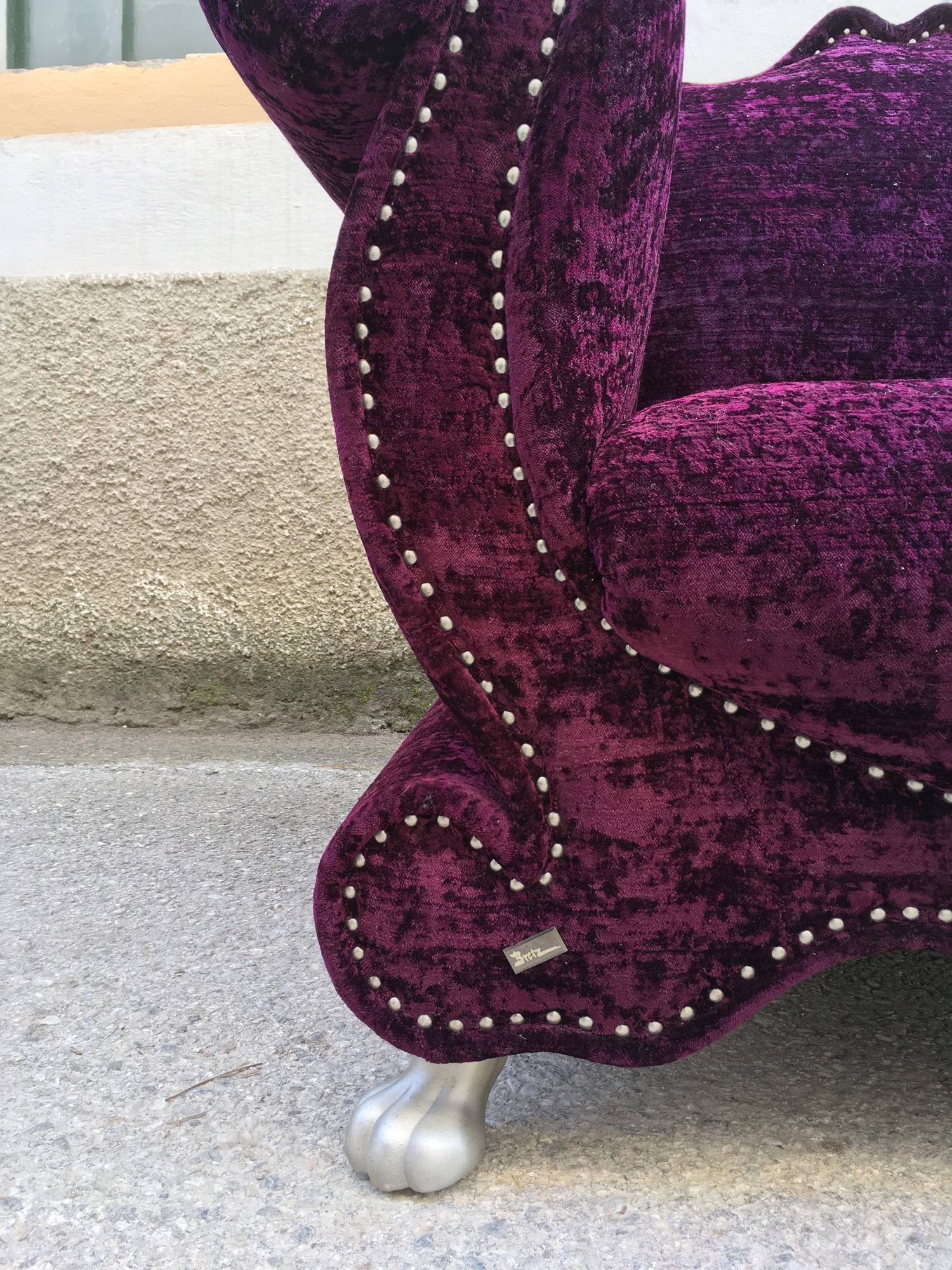 Bretz Sofastuhl Stuhl Emily Sessel Gaudi Ohlinda Barock Schimmersamt violett lila grau Löwentatzen Füße