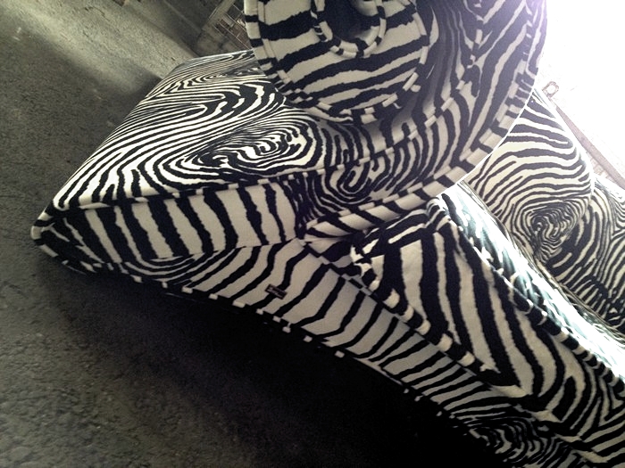 BRETZ Mammut Sofa Zebra