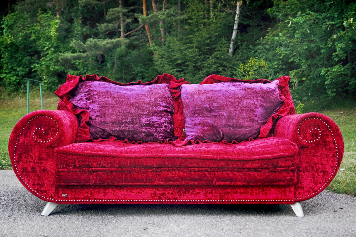 Bretz Gaudi Sofa rot ausziehbar Bettsofa Design Goethes GAlerie