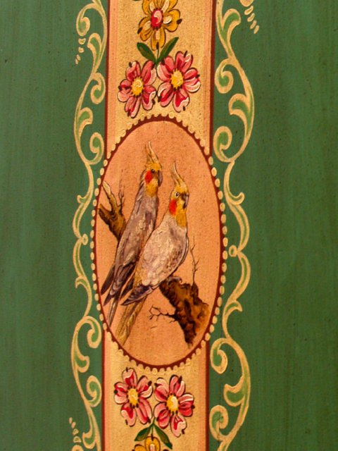 antike Möbel Bauernschrank bemalt