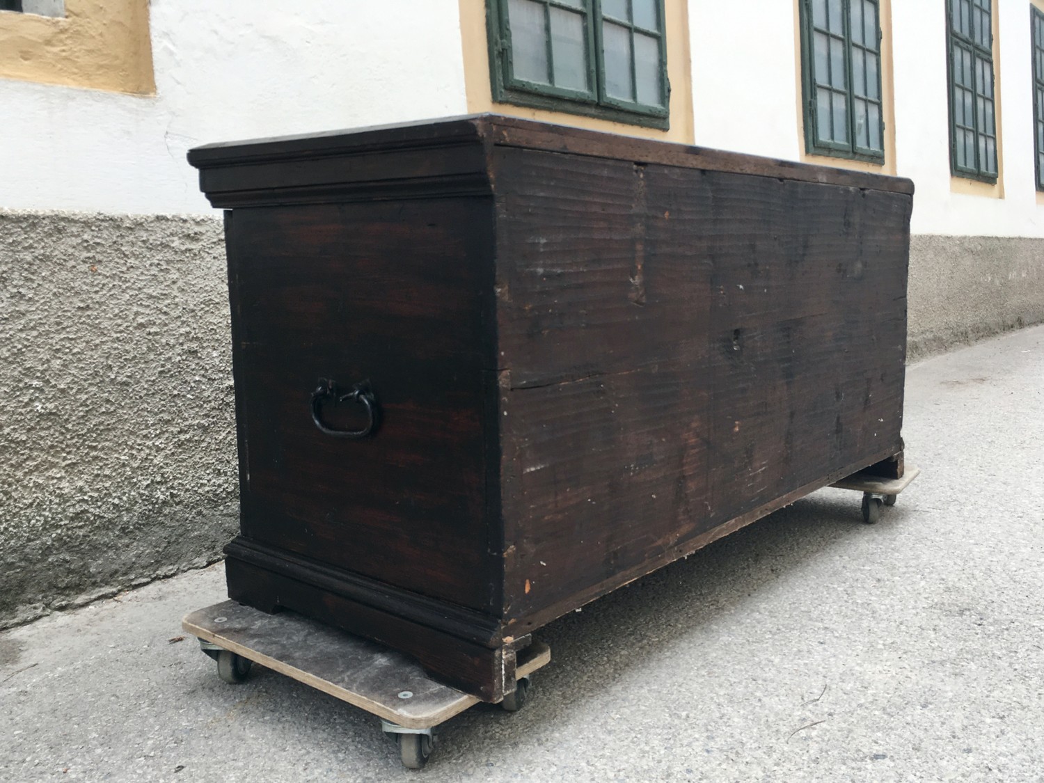 Herrschaftliche Truhe Kommode antik Zirbe massiv ca. 1700 - 1750 restauriert