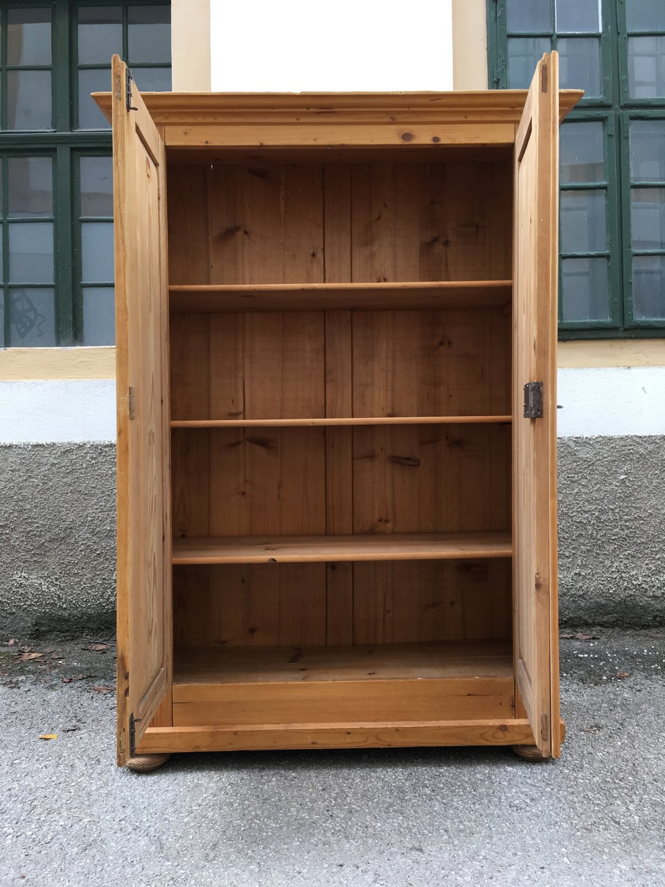 Bauernschrank Holz antik