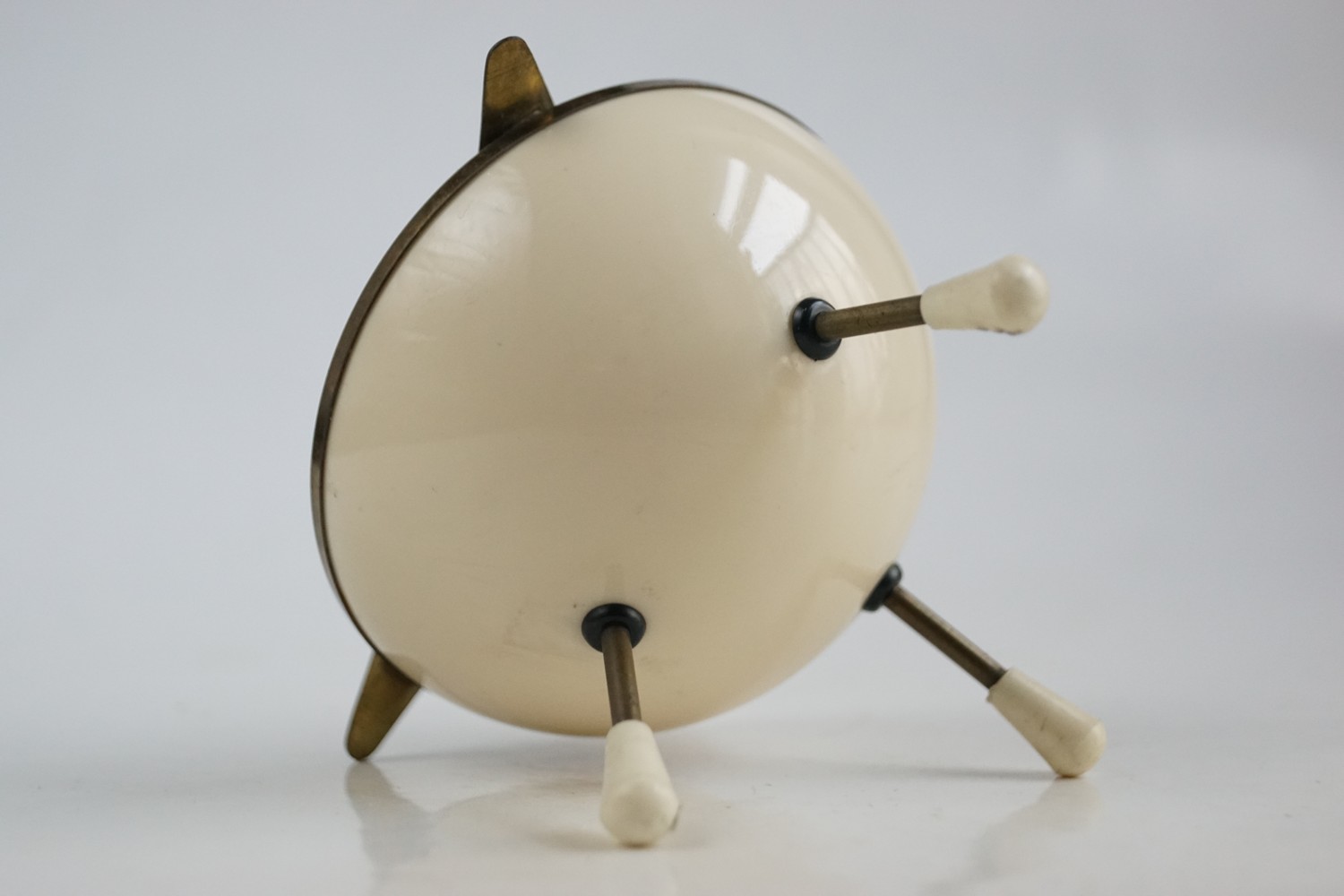 Sputnik Kugel Aschenbecher Vintage Pastell MidCentury Tripod Zigaretten Kugel Igel