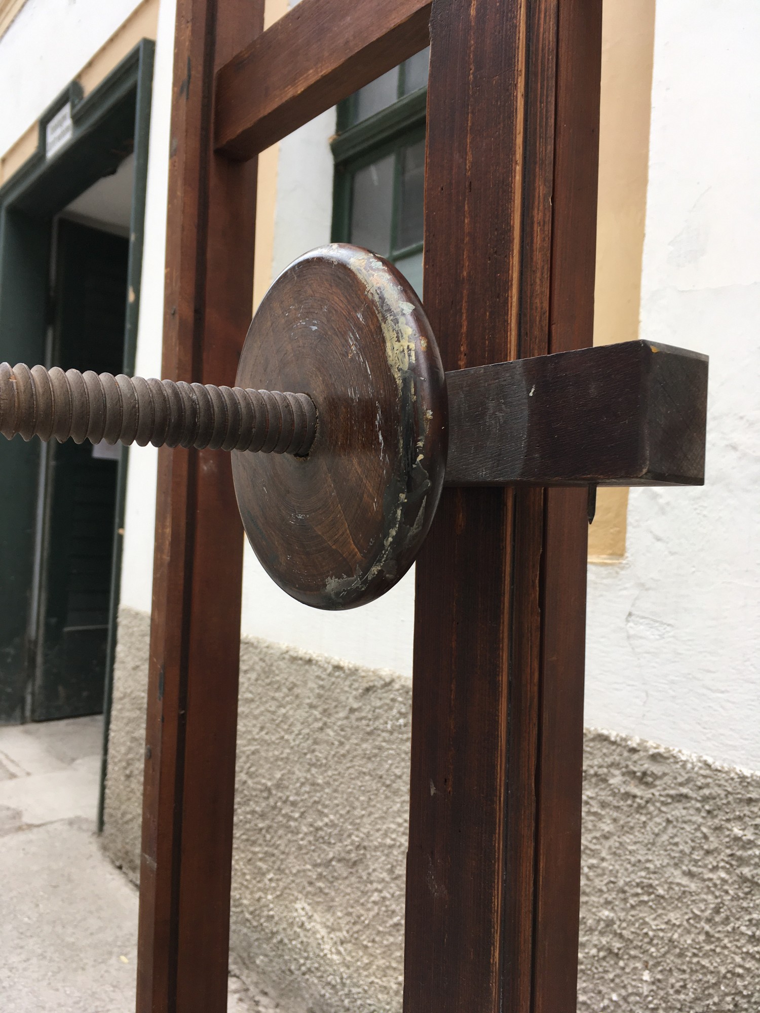 Staffelei Standstaffelei groß Holz mit Rollen fahrbar höhenverstellbar