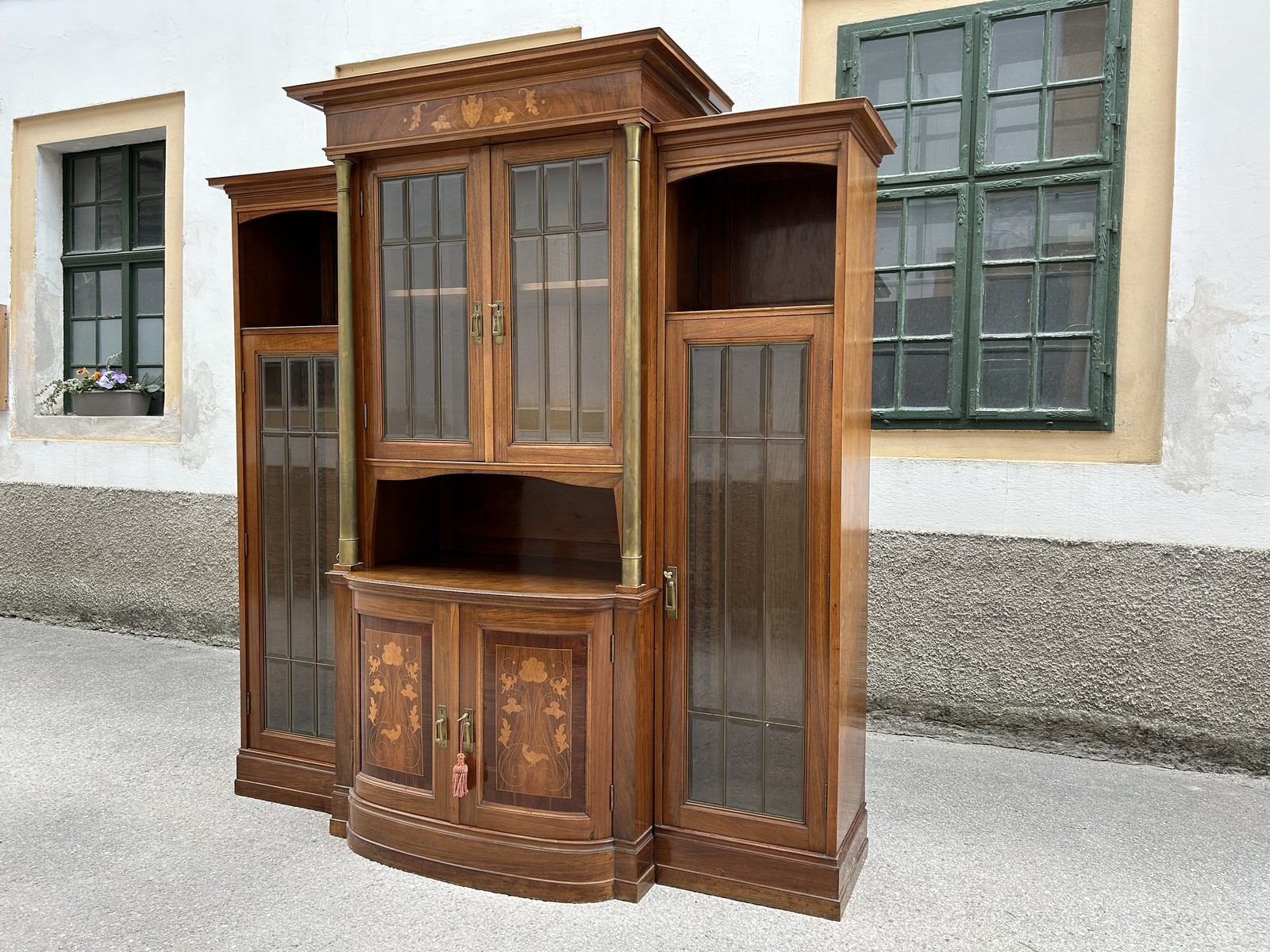 Jugendstil Vitrinenschrank