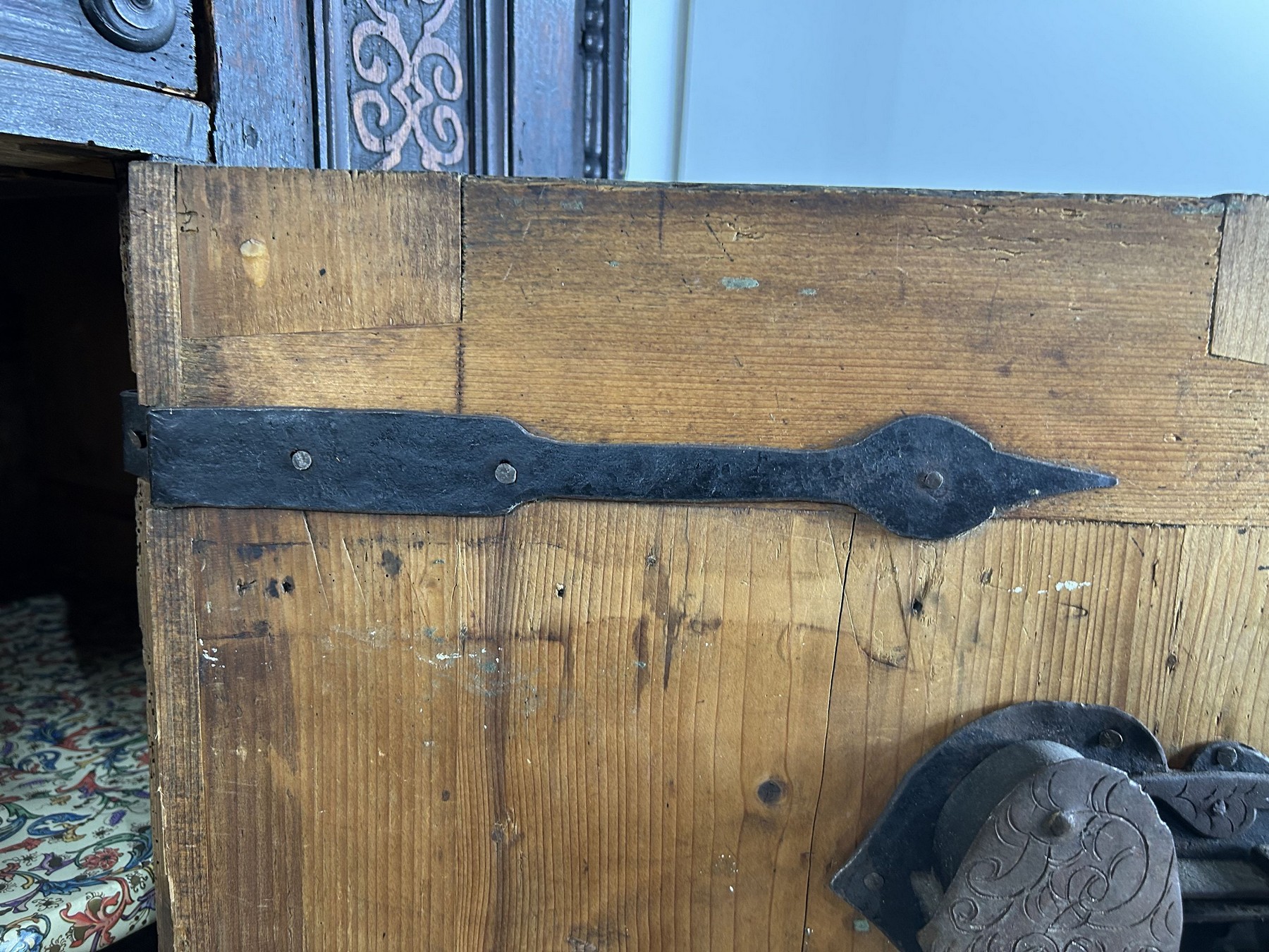 Original Schrank antik um 1620