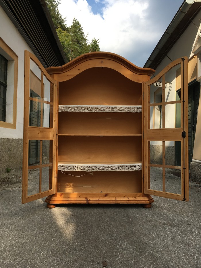 Gehäkelte Borte Vitrine