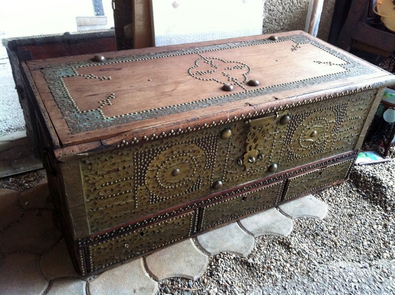antike Truhe Messing