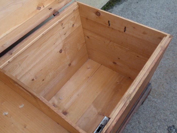 Runddeckeltruhe antik Vollholz