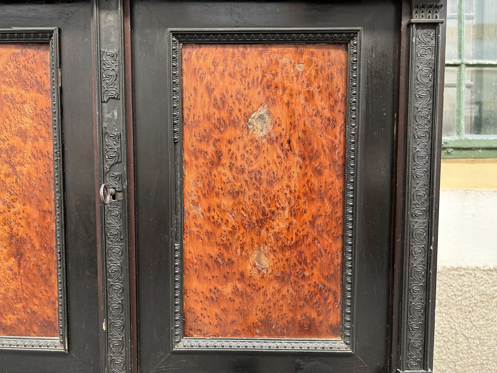antiker Schreibtischsekretär Möbel Antiquität 1740 Schrank Möbel requisite Film Leihmöbel Schreibschrank