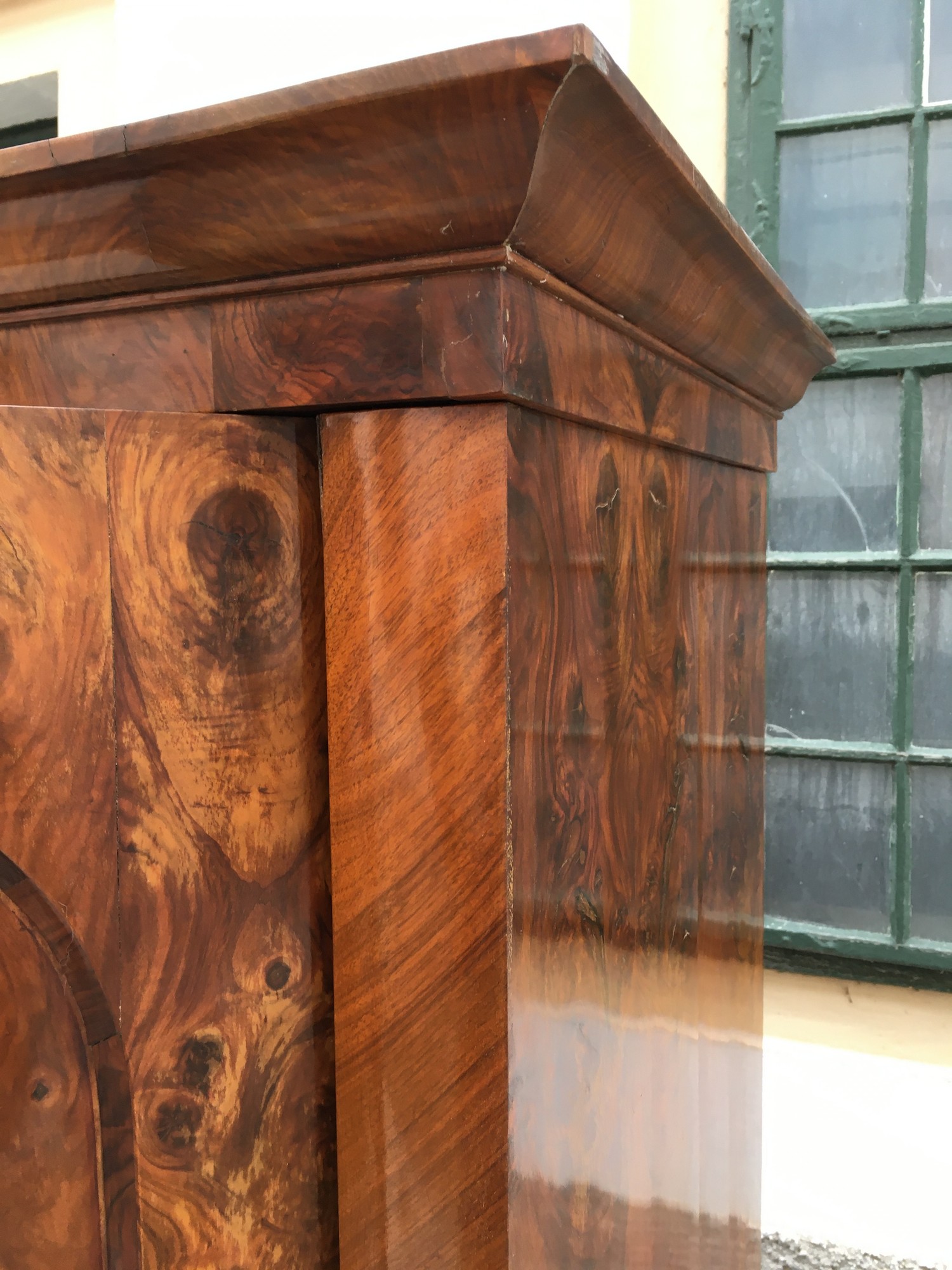 Antiker Schrank Biedermeier Keilschrank Hallenschrank restauriert groß Möbel shop kaufen Lieferung