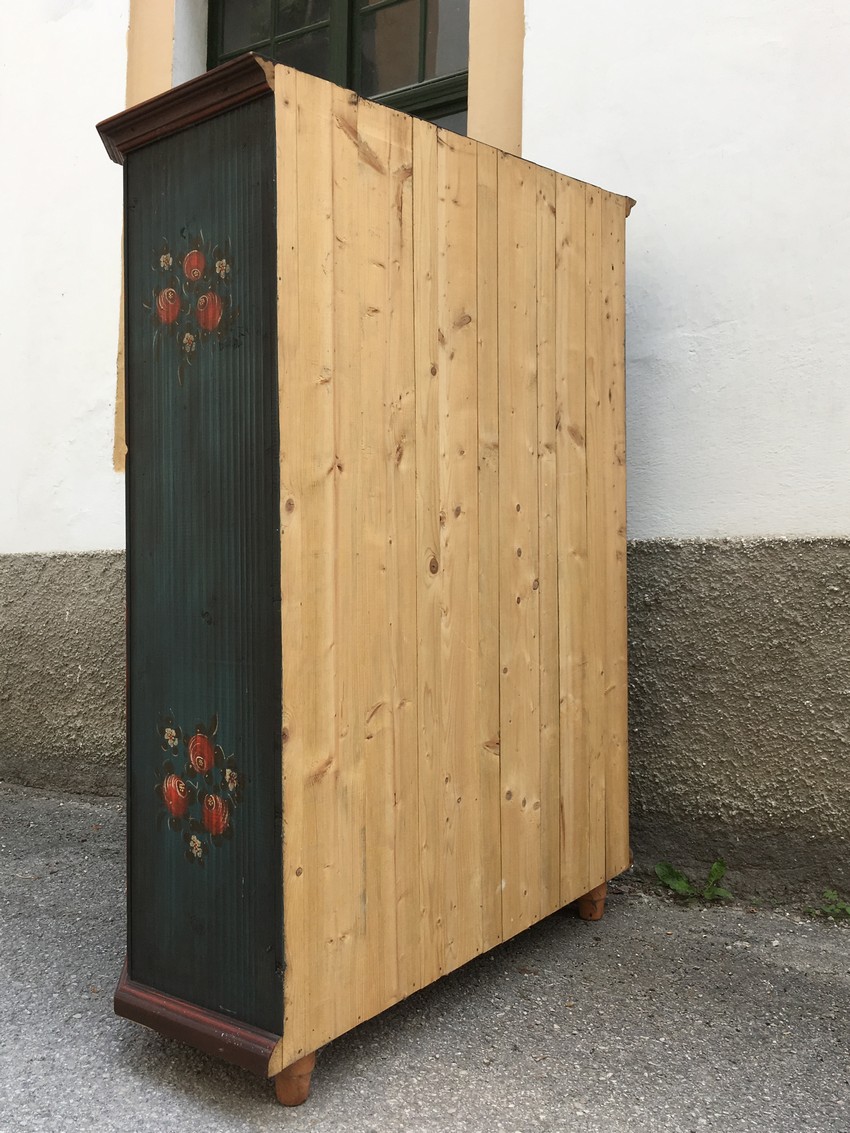 Bauernschrank Holz bemalt