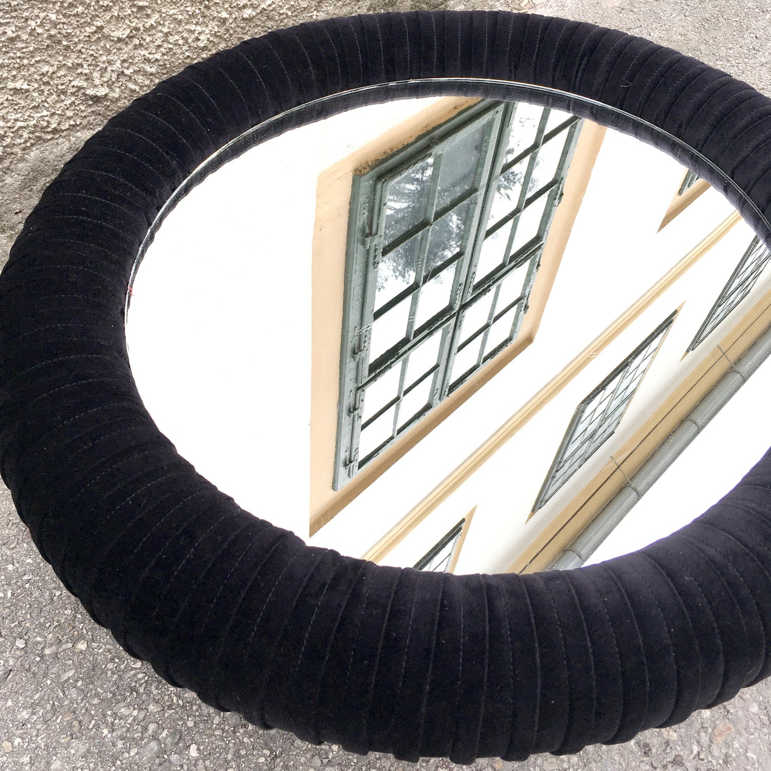 BRETZ Couchtisch Tisch schwarz Spiegelplatte Tulpenfuss Pompadour