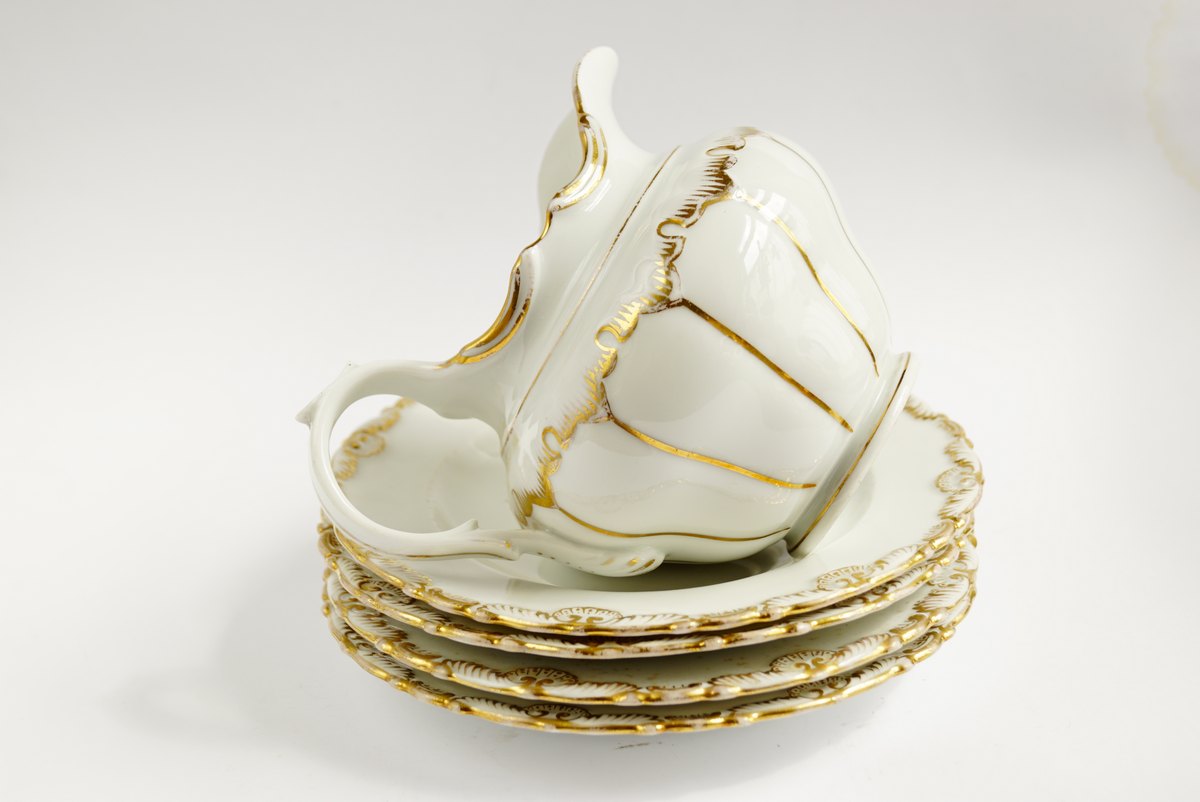 Antike Carlsbad Kanne Biedermeier Porzellan ballonförmig Goldrand