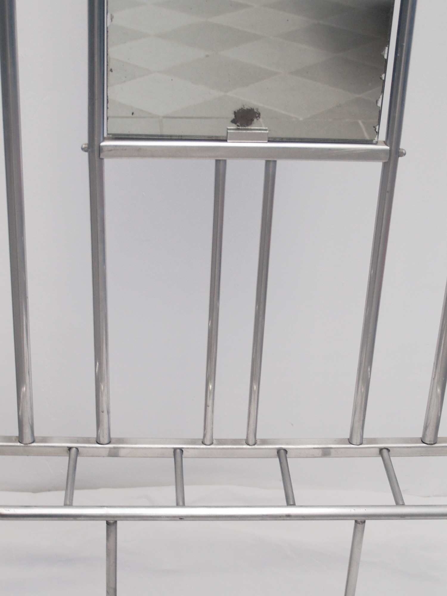 Artdeco Garderobe Vintage Bauhaus Spiegel Metallmöbel antik