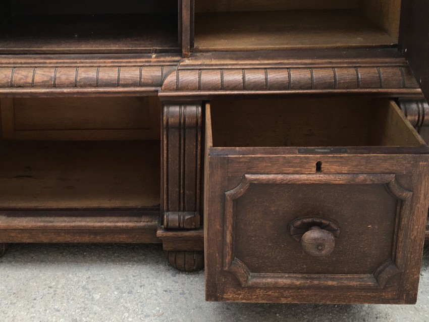 Antiker Schrank Geheimfach