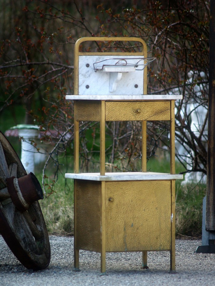 Jugendstil Messing Schrank