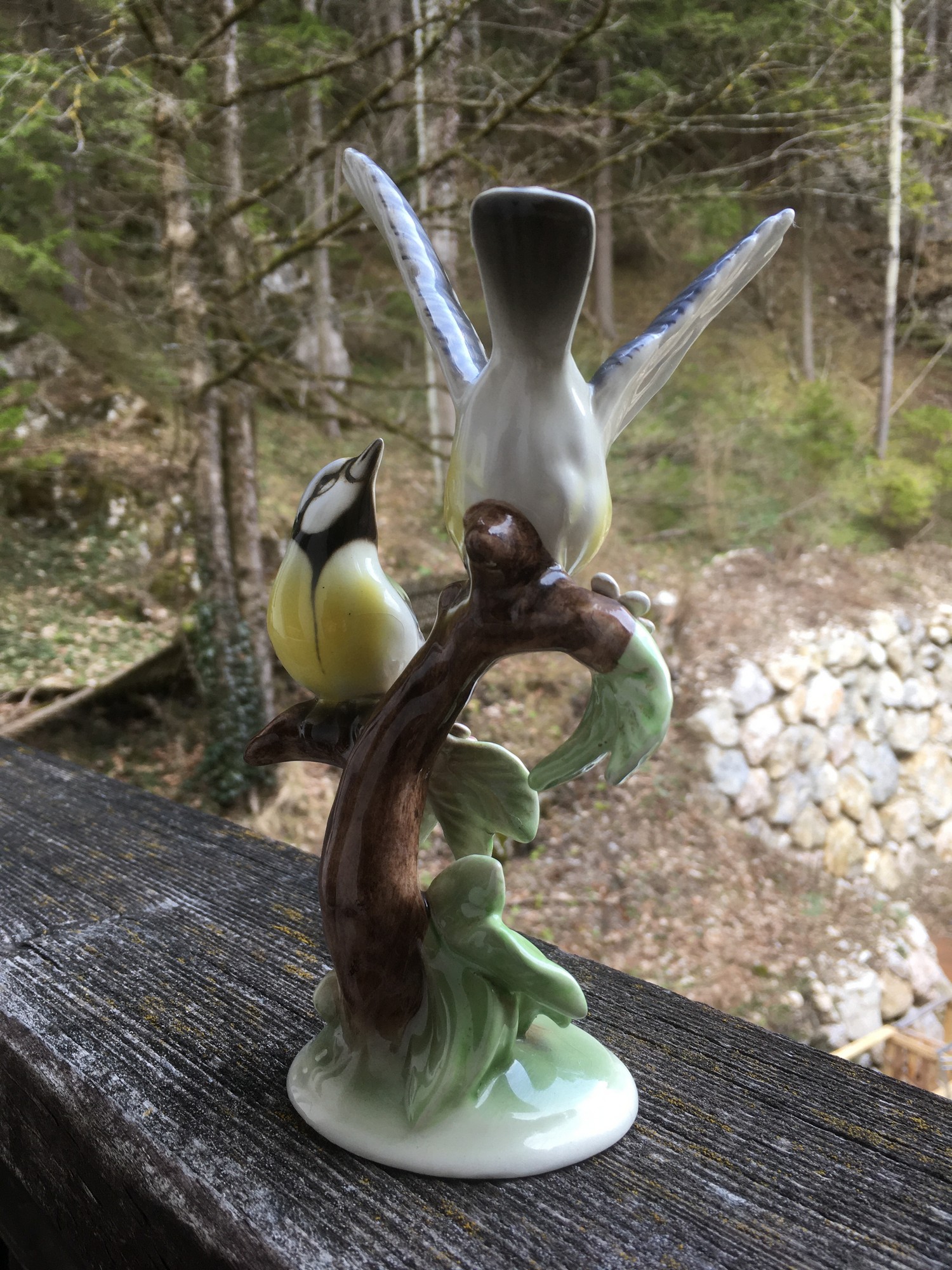 Keramos Wien "Zwei Blaumeisen auf einem Ast" Keramik Vögel