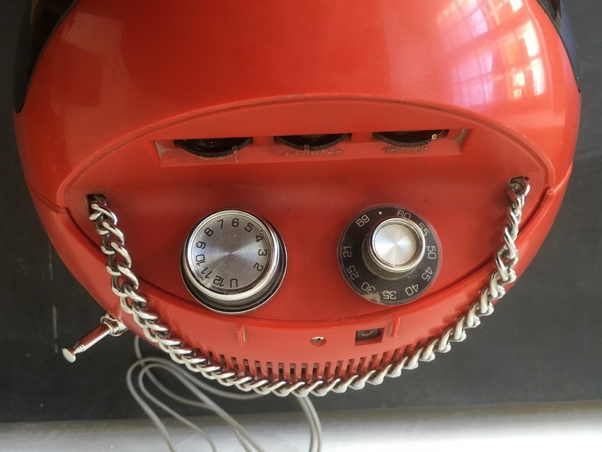 JVC Kugelfernseher VideoSphere TV space helmet Nivi Ball Television Vintage Retro