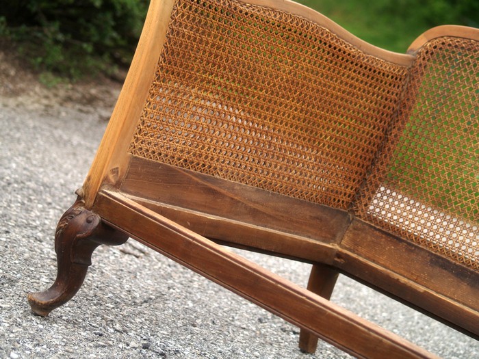 antikes Sofa Geflecht Shabby Chic