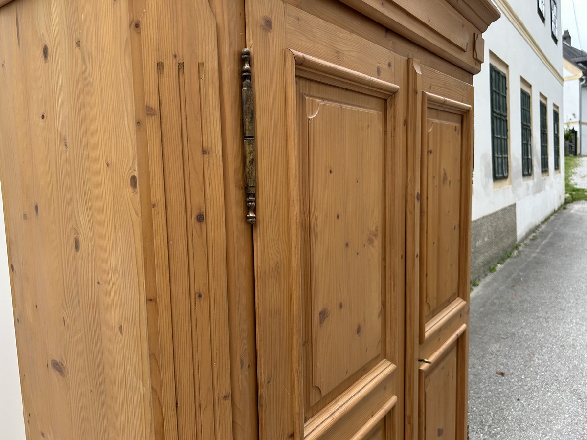 Kleiderschrank landhaus