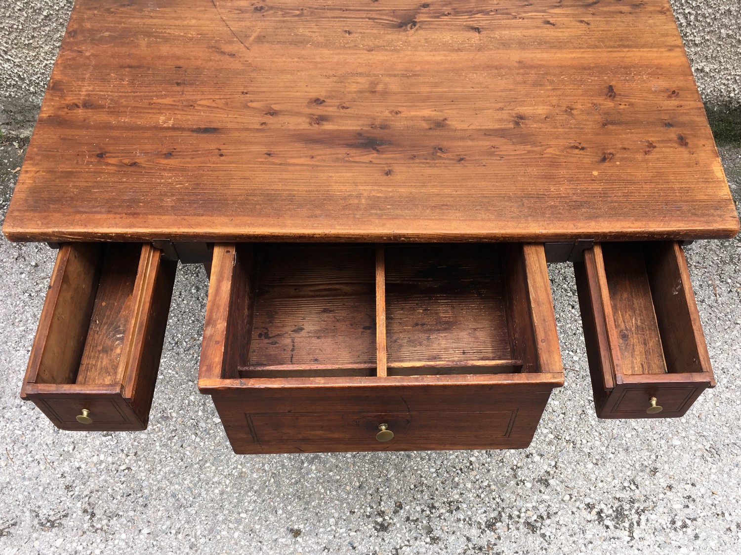 antiker Vollholz Tisch Landhaus Jogltisch massiv Bauerntisch Antiquität