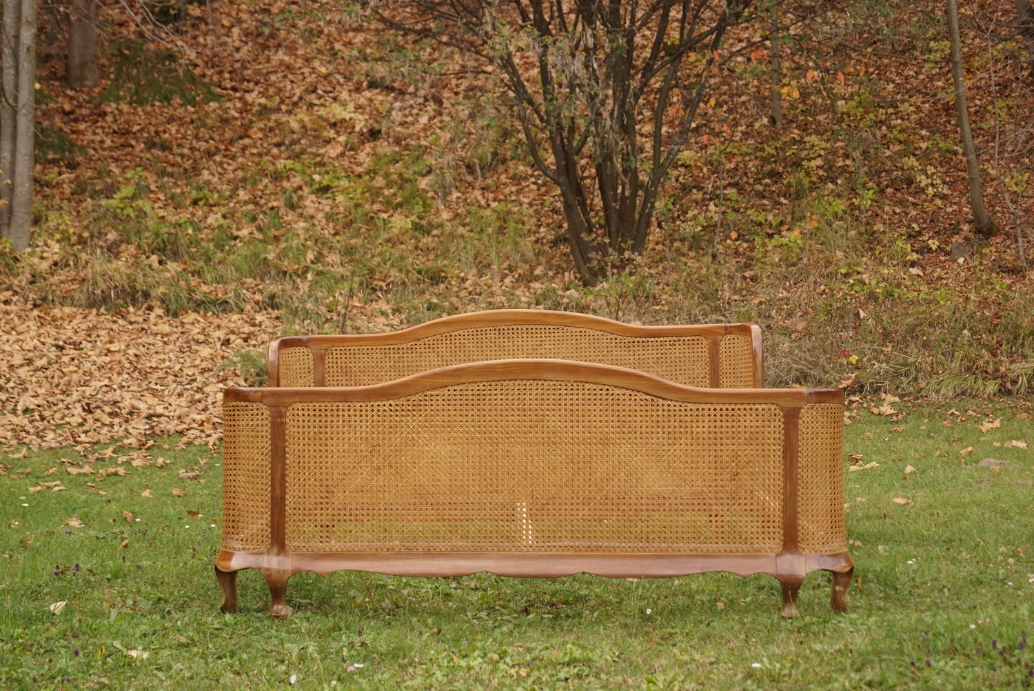 Doppelbett Chippendale antik Barockstil Vollholz Nuss Buche Möbel Wiener Geflecht Antiquität