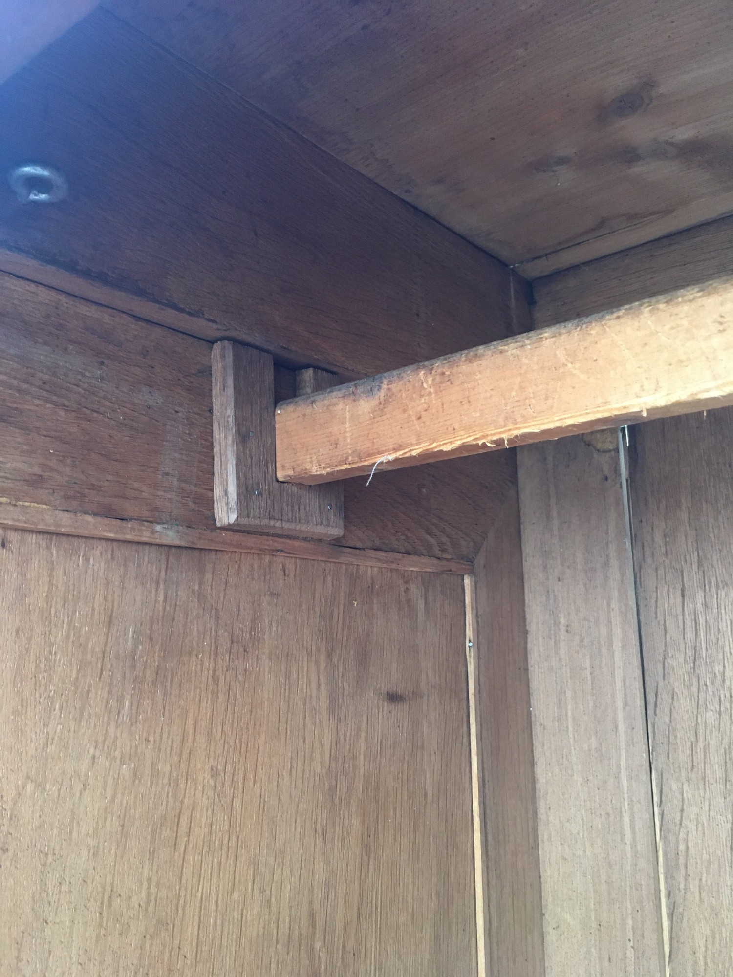 Kleiderschrank Massiv antik