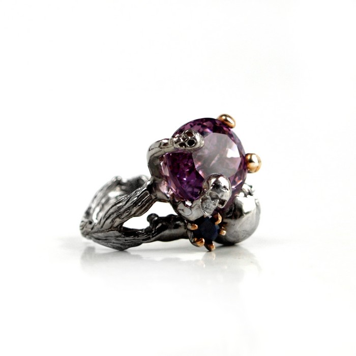 Ring Totenkopf 925 Silber Edelsteine Amethyst