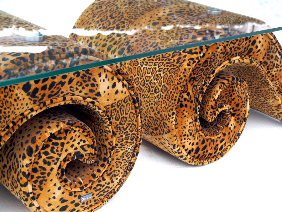 BRETZ Mammut Couchtisch Wildcat zum Sofa