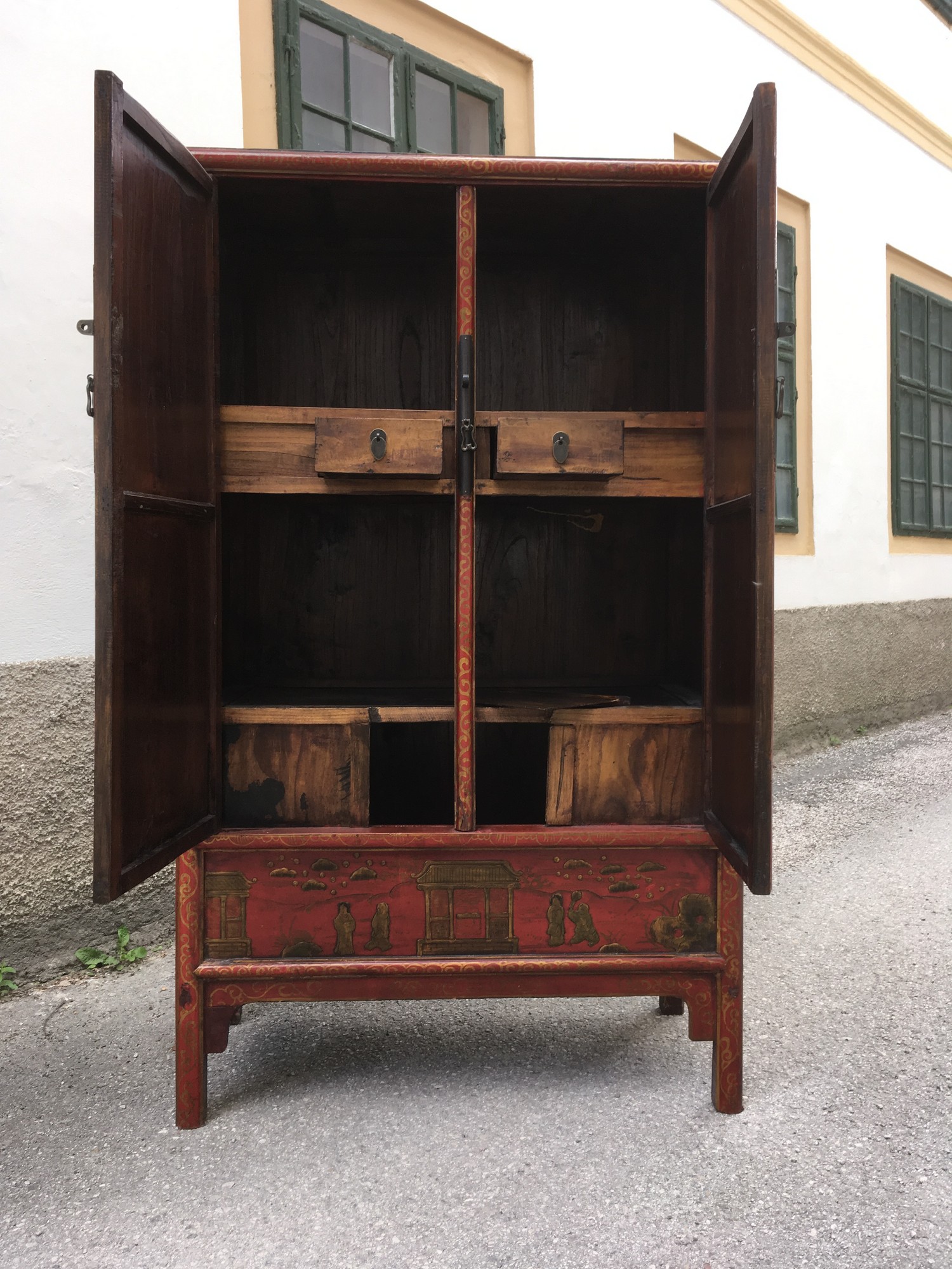 Hochzeitsschrank China rot gold mit Geheimfach