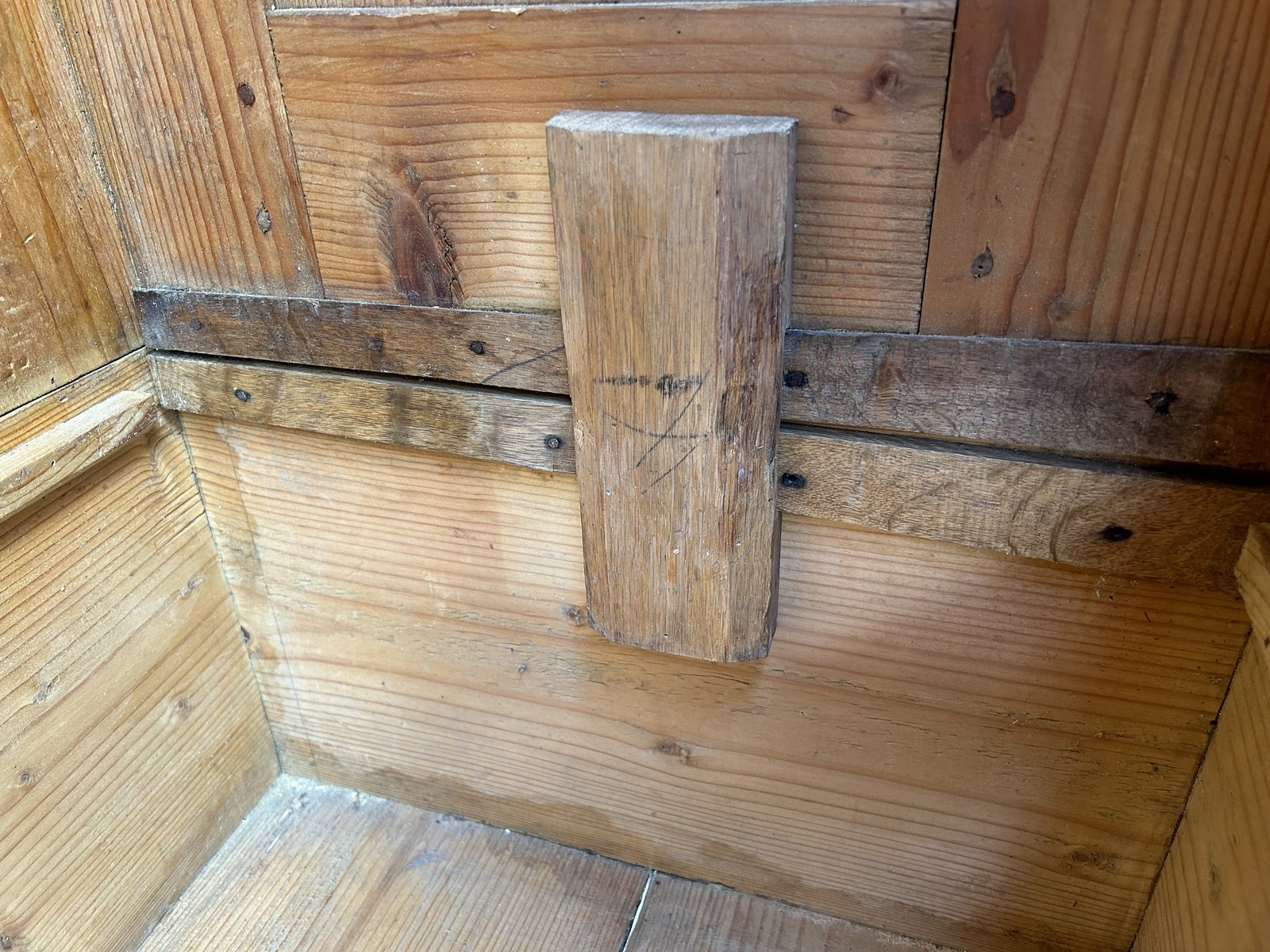 Antiker Bauernschrank Weichholz Kleiderschrank 1-türig