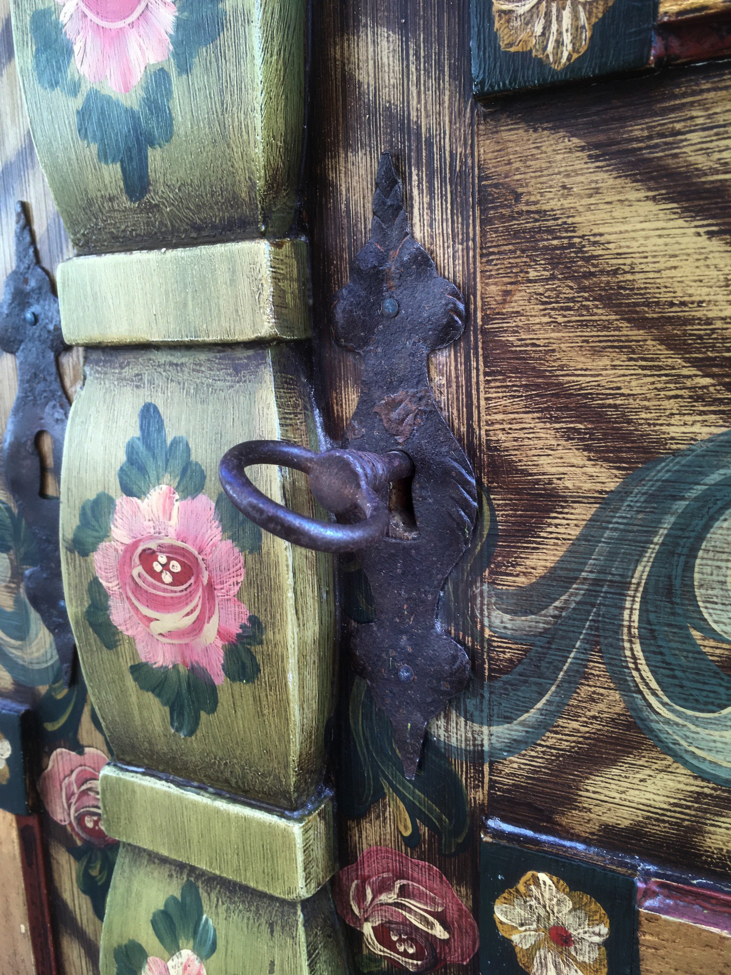 Bauernschrank Kleiderschrank Schrank handbemalt Bauernkasten Landhaus