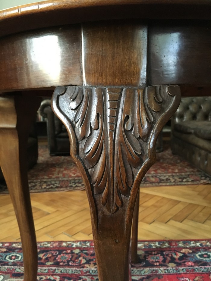 Jugendstil Tisch