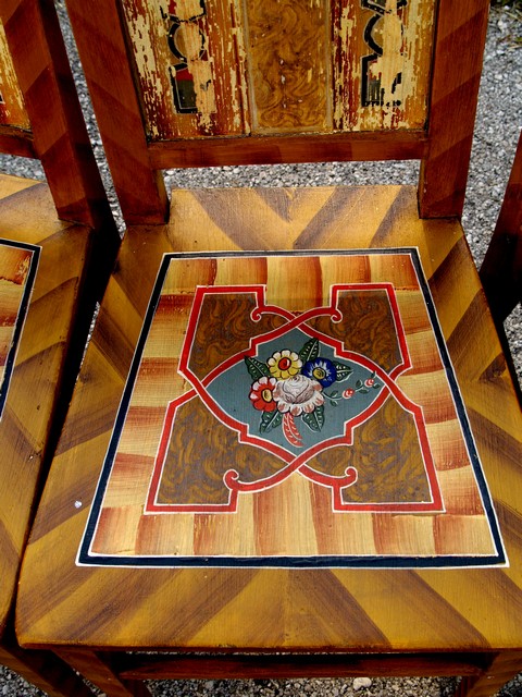 Sessel antike Landhausstil bemalte Stühle Bauernsessel Vintage