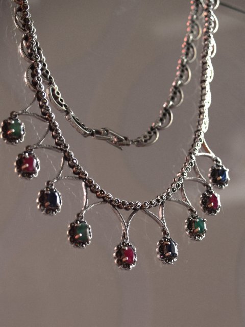 Rubine, Smaragde und tiefblaue Saphire Collier 925 Silber