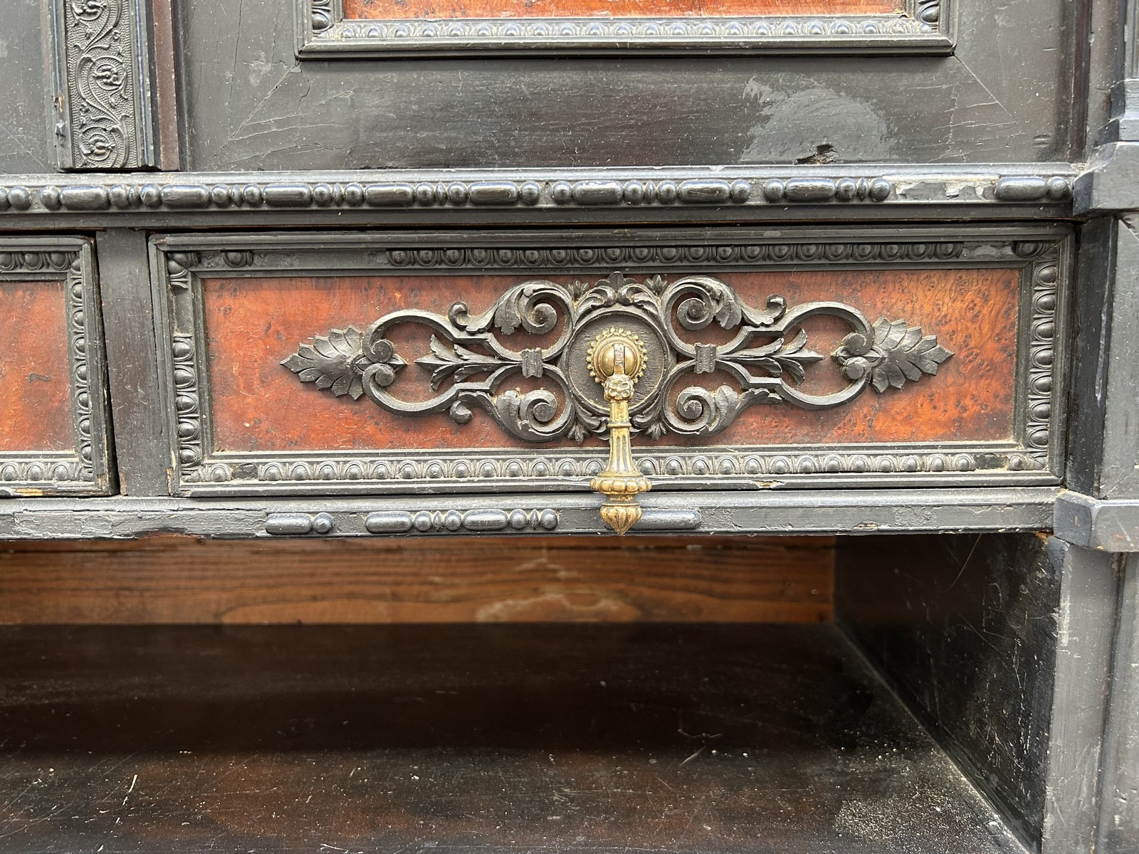 antiker Schreibtischsekretär Möbel Antiquität 1740 Schrank Möbel requisite Film Leihmöbel Schreibschrank