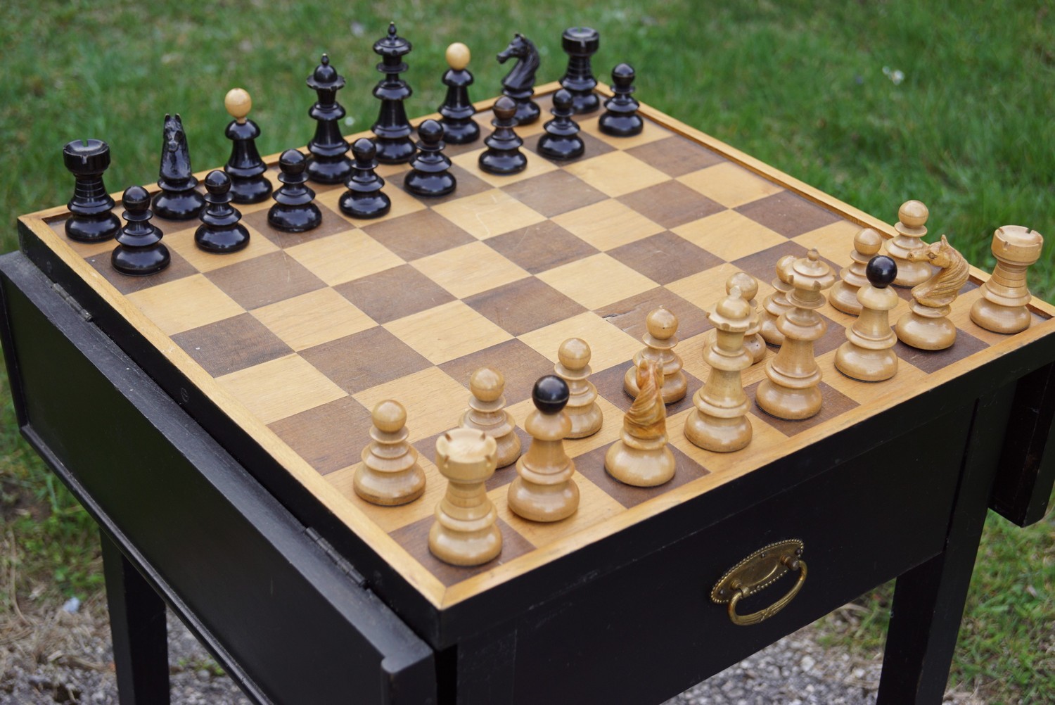 Schachtisch schwarz