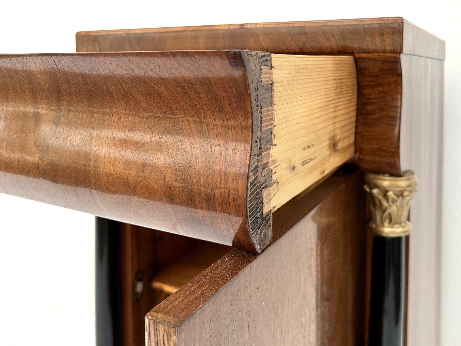 antike Möbel Biedermeier Kommode Nuss restauriert shipping USA worldwide