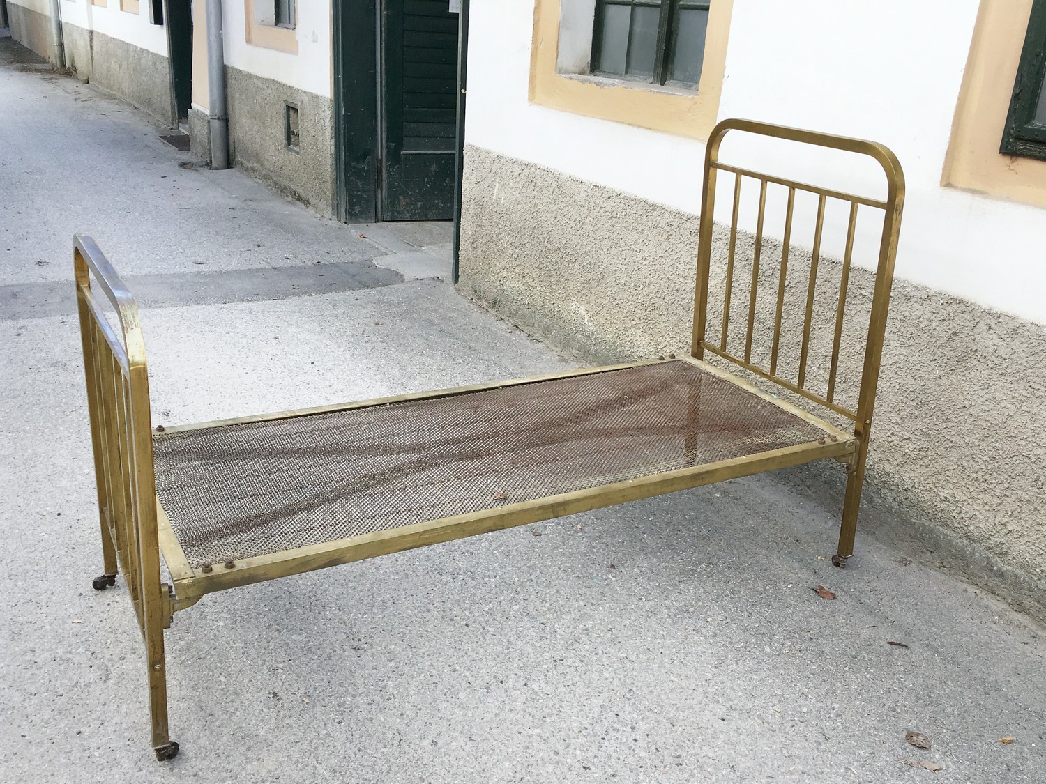 Messingbett antik Jugendstil Vintage golden Daybed