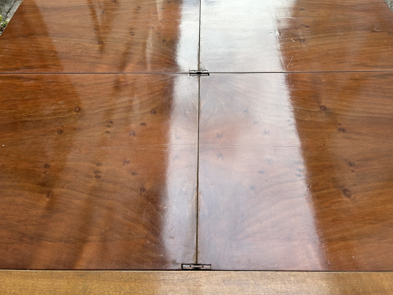 artdeco tisch antik ausziehbar nuss art deco Speisetisch massivholz antiquität brutalistisch Refugiumstisch